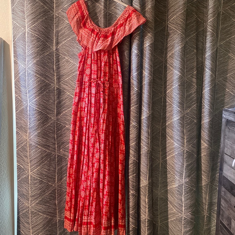 NWOT red Vici maxi